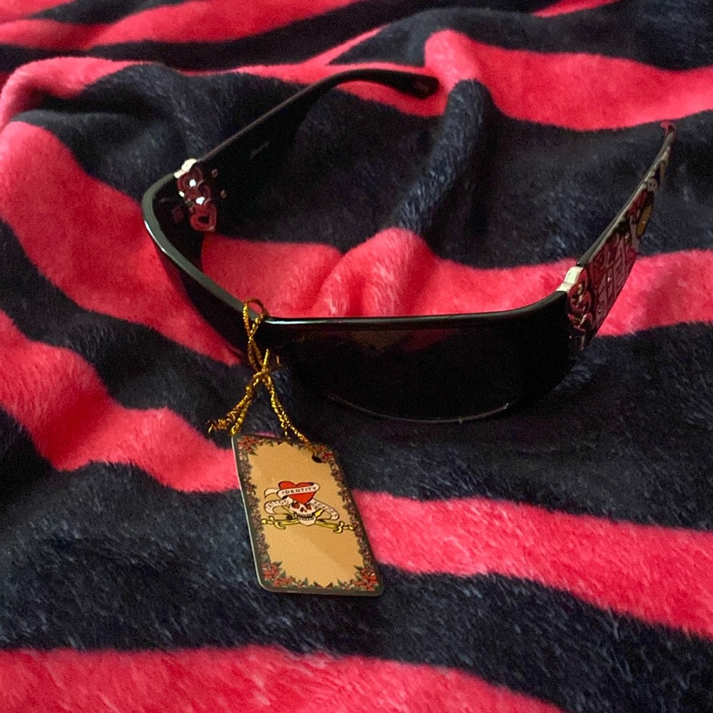 NWT Ed hardy tattoo identity signed sunglasses